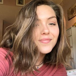 Meet your Posher, Clara